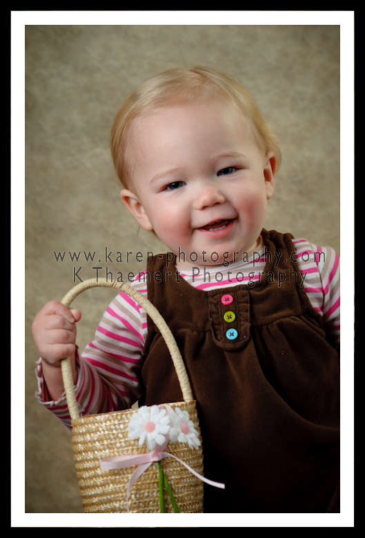 Photo of little 1 year old girl St Charles Baby Photography